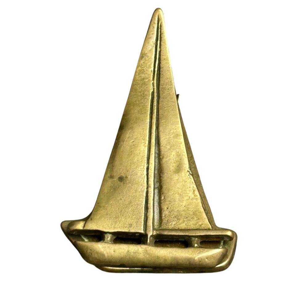 Vintage solid brass sailboat desk clip paperweight nautical 4” beach sailing Dad